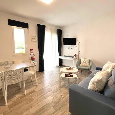 Beluga Private Courtyard Swimming Pools Parking Apartment Marzamemi